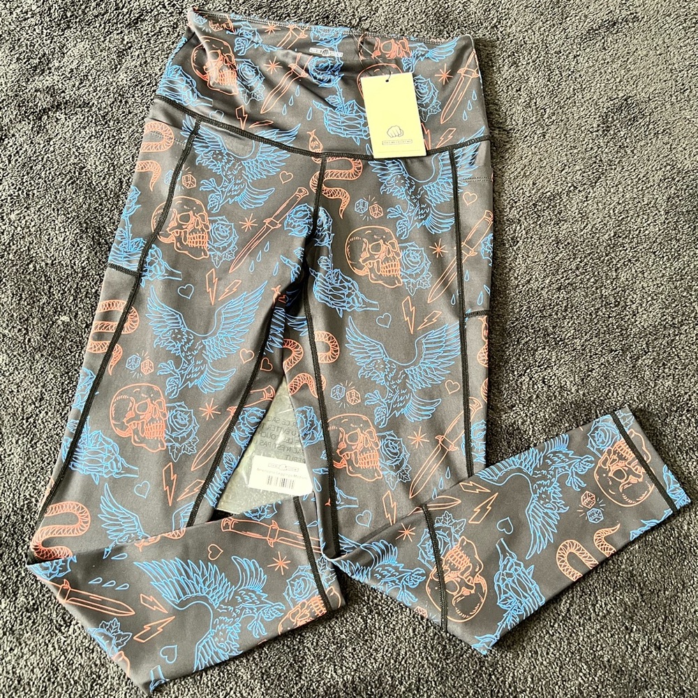 FMFM Feed Me Fight Me Americana leggings skulls Sz medium new